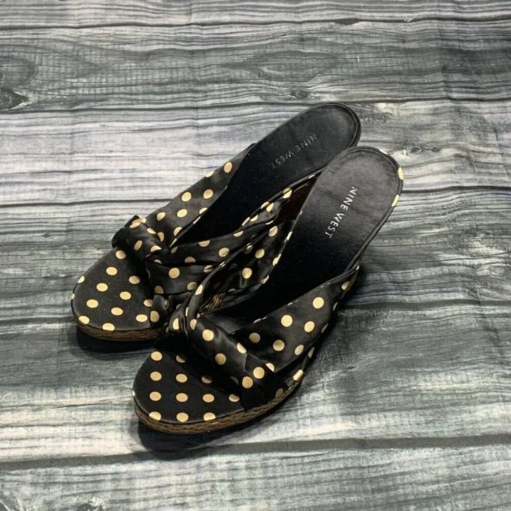 Nine West Polka Dot Shoes - Picture 4 of 9